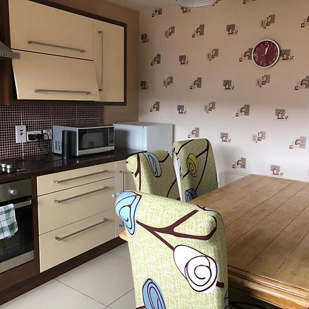 Claire'S Airbnb 2 Белфаст Екстериор снимка