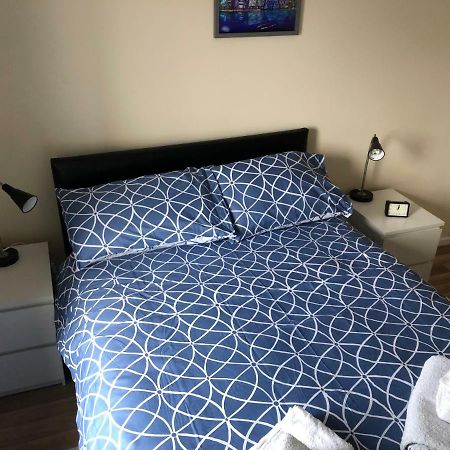 Claire'S Airbnb 2 Белфаст Екстериор снимка