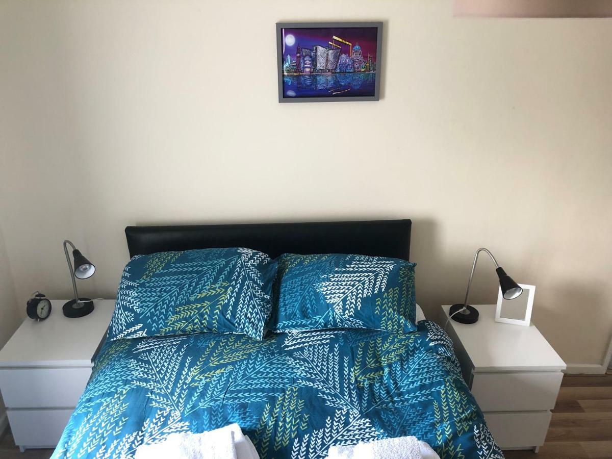 Claire'S Airbnb 2 Белфаст Екстериор снимка